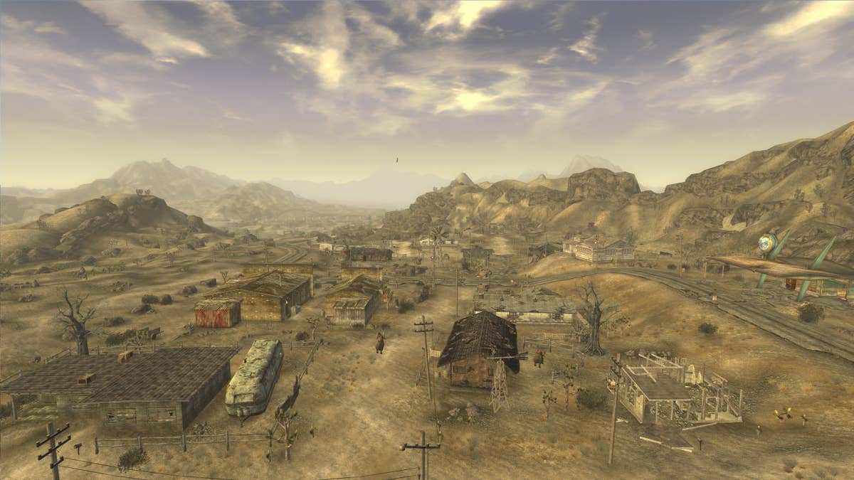How do 'Fallout: New Vegas' and 'Fallout 4' compare to one another