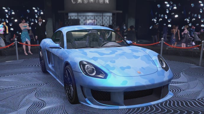 GTA Online, голубой автомобиль Pfister Growler на подиуме казино Diamond, вид сбоку
