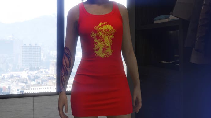 GTA Online красное лунное новогоднее платье