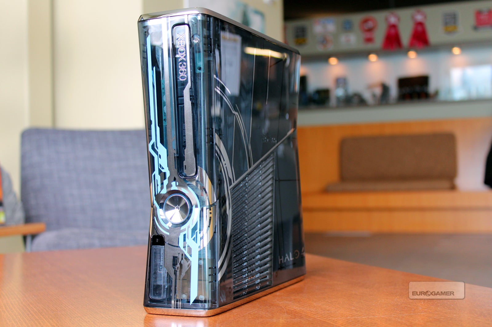 Halo 4 Limited Edition Xbox 360: explanation, pictures, sounds