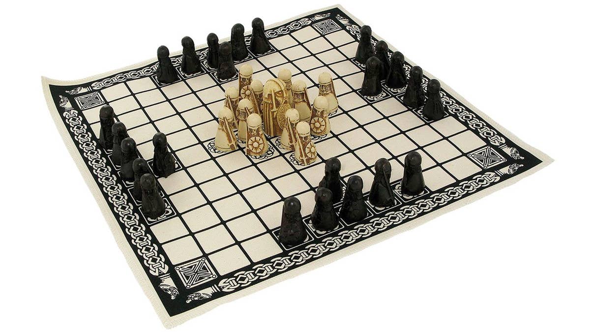 10 best traditional board games you shouldn't ignore just because they're  old