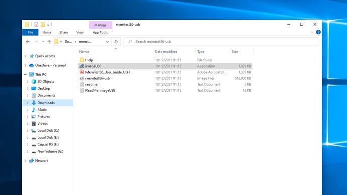 Windows Explorer showing an extracted MemTest85 folder.