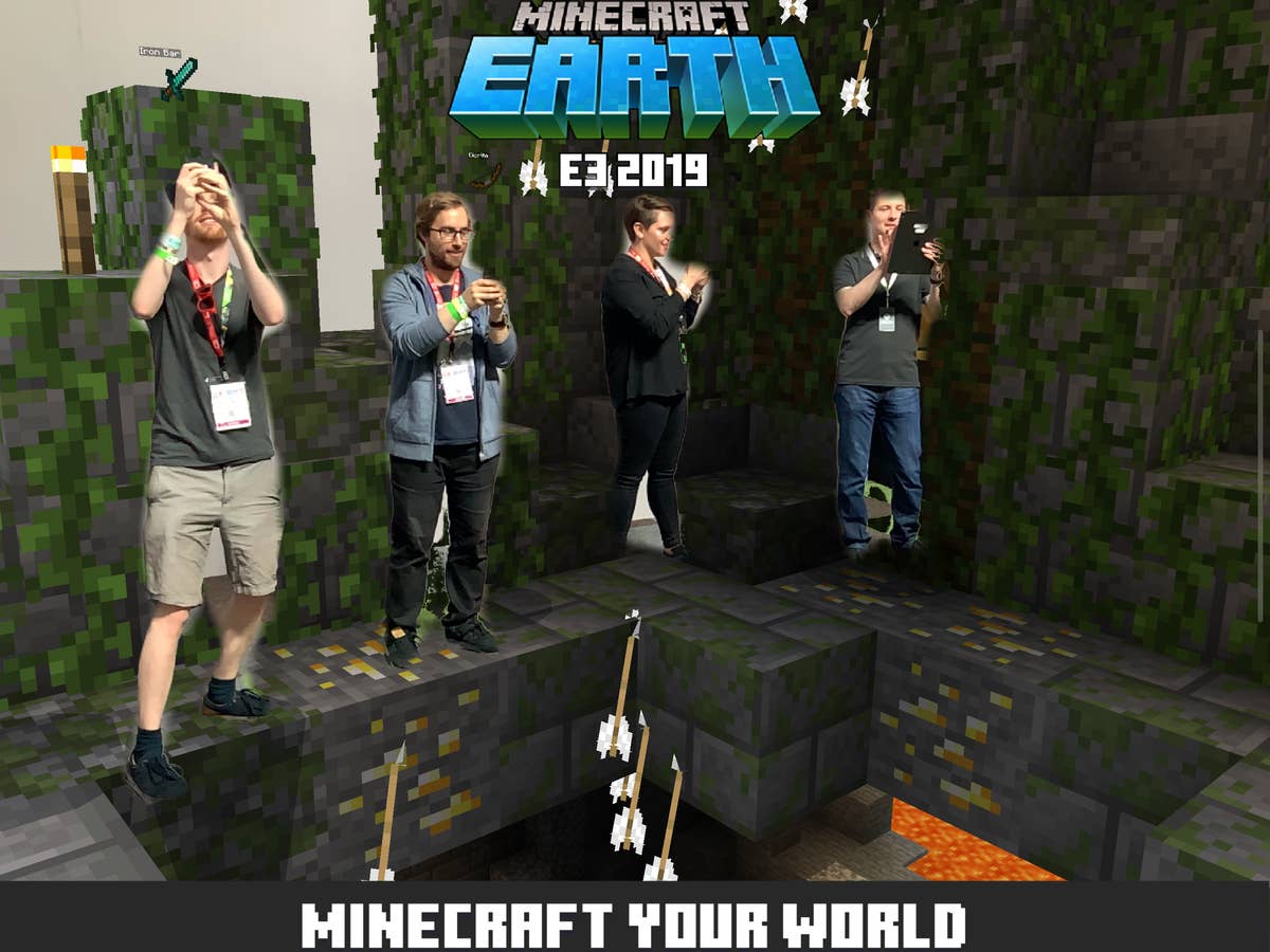 Minecraft Earth, Software