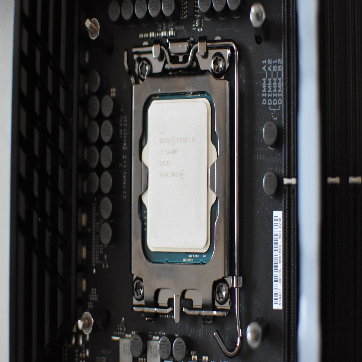 Unreleased Intel Core i5-12400F CPU could offer Ryzen 5 5600X