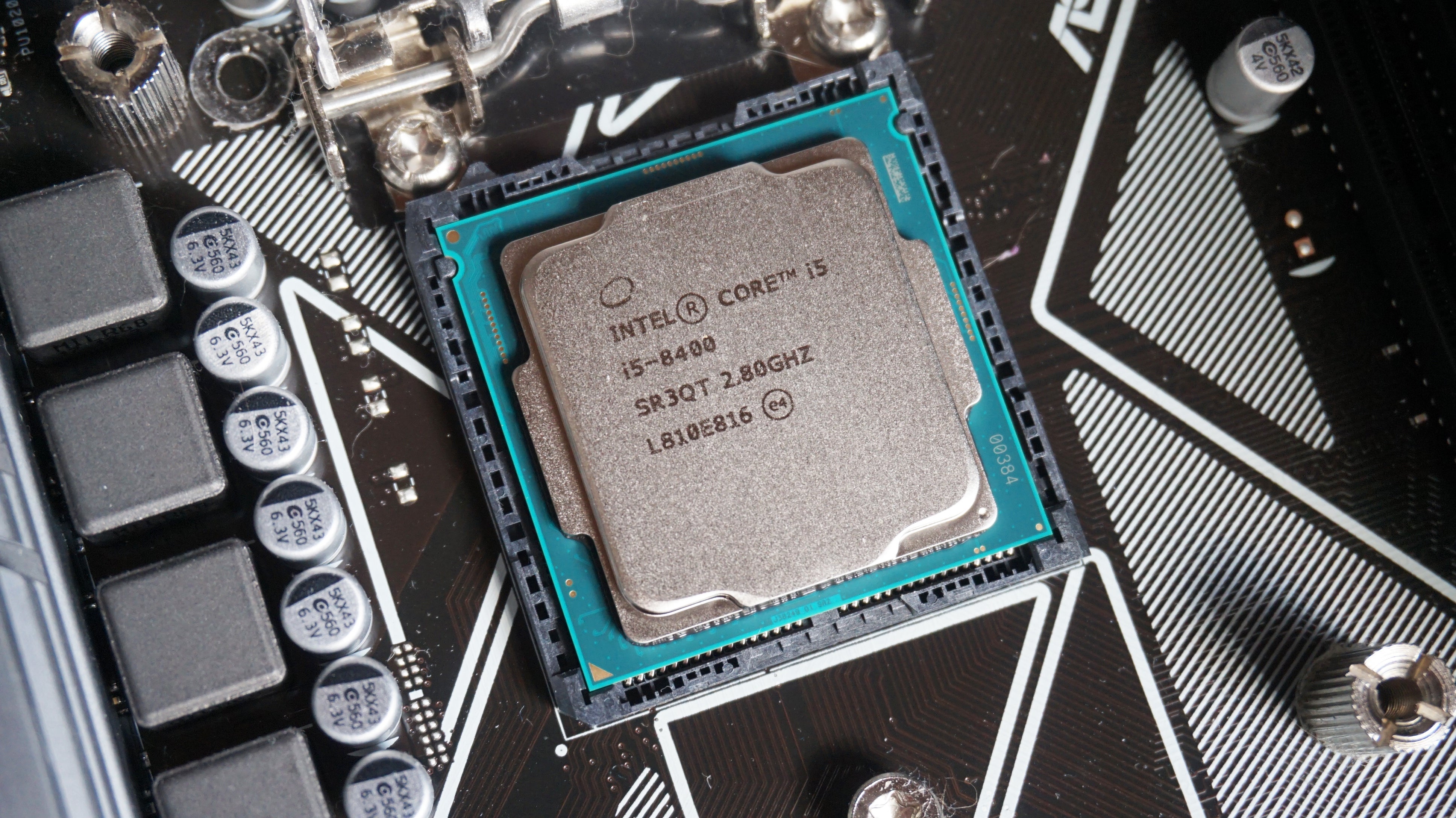 Intel Core i5 8400 - PCパーツ