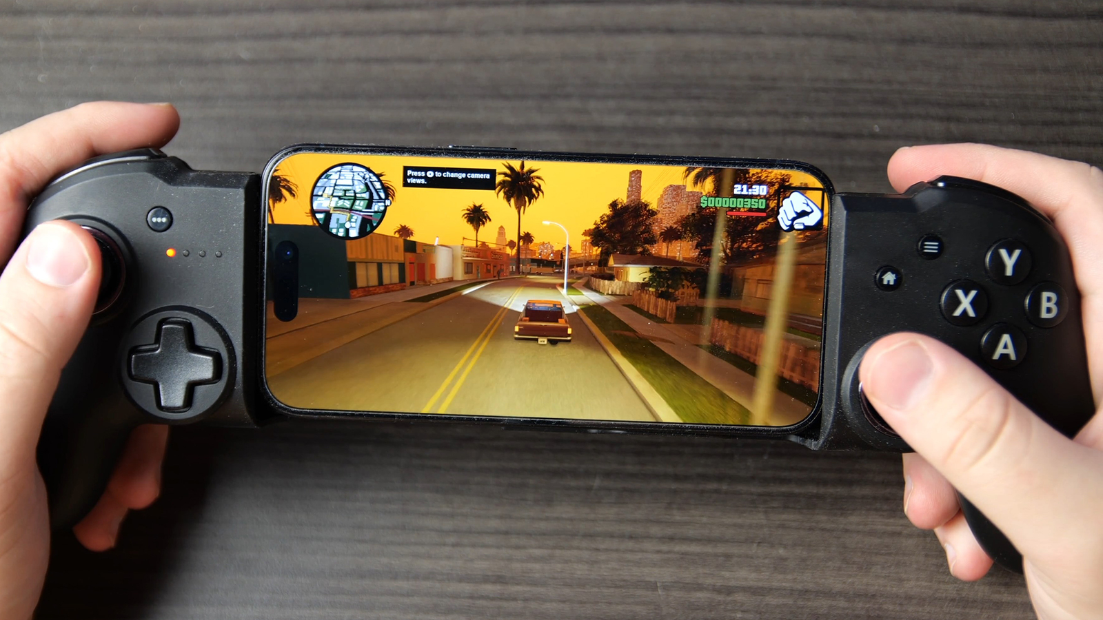 Grand Theft Auto: The Trilogy - The Definitive Edition tested on iPhone | Xbox-One-Spiele