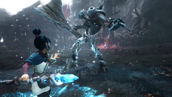 Kena: Bridge Of Spirits: Kena parries a Wood Knight with her staff.