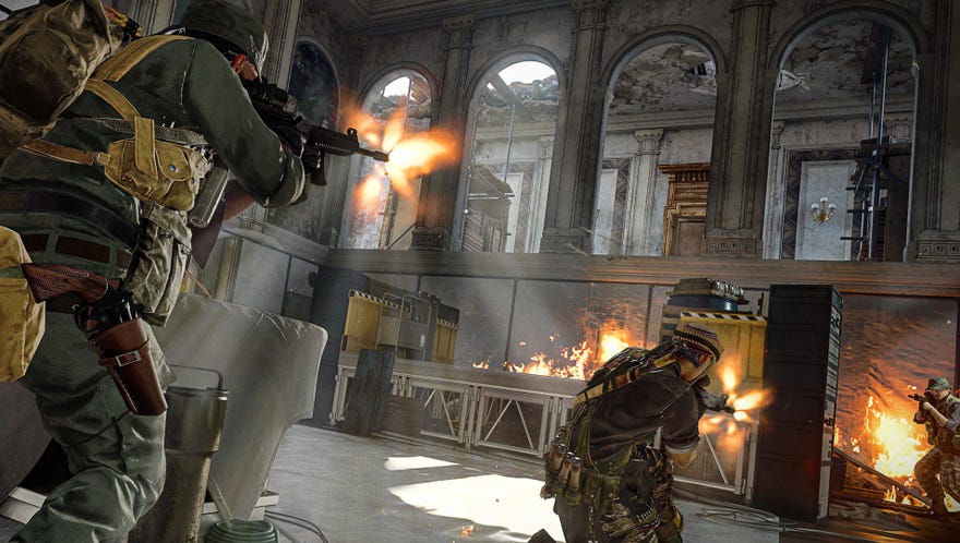 Warzone operators battle in the interior of a mansion.