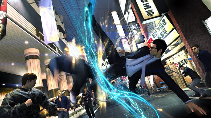 Kazuma Kiryu delivers a devastating high kick in Like A Dragon Garden: The Man Who Erased His Name