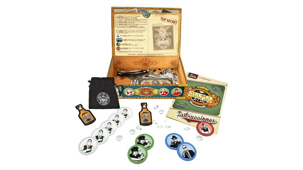 Mafia de Cuba party board game box and components