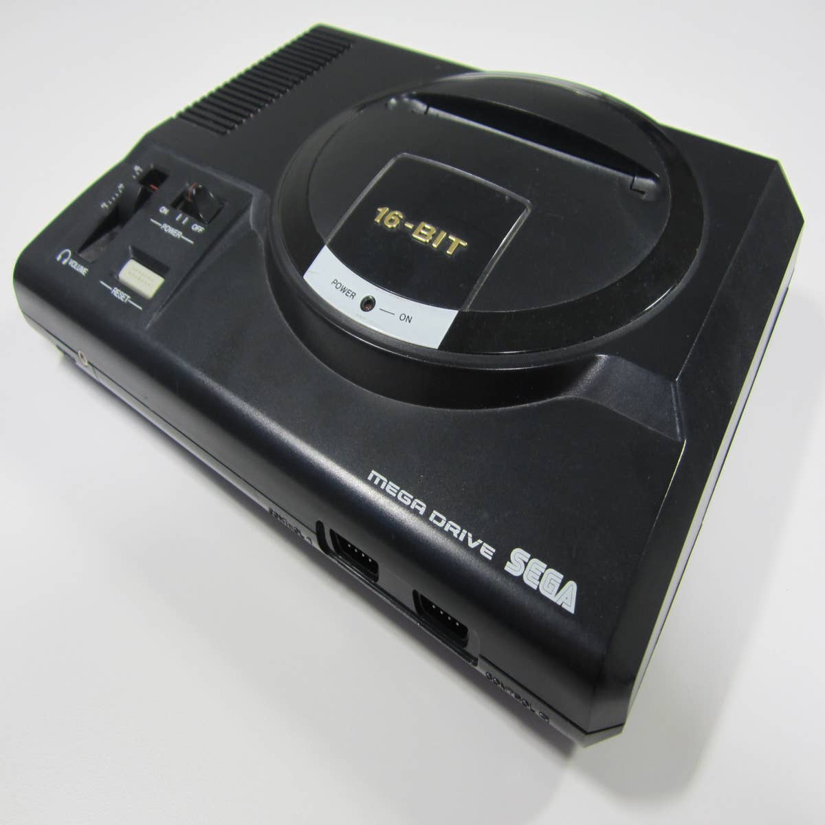 The Story of the Sega Megadrive 4 - A Ridiculous Official Sega