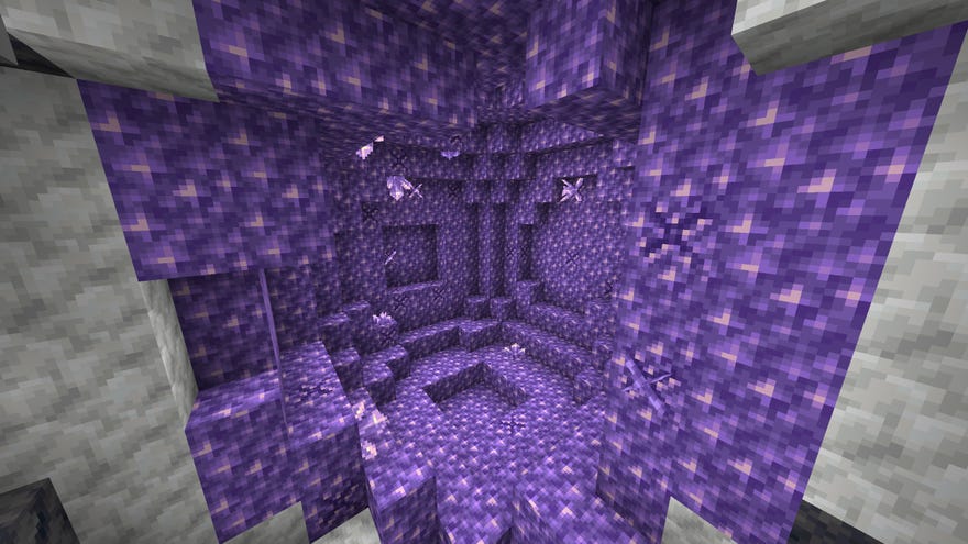 Ένα στιγμιότυπο οθόνης του Minecraft ενός αμέθυστου Geode