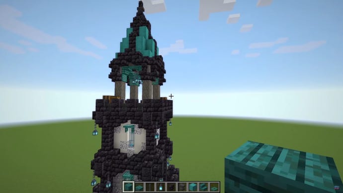 Středověká věž postavená v minecraftu