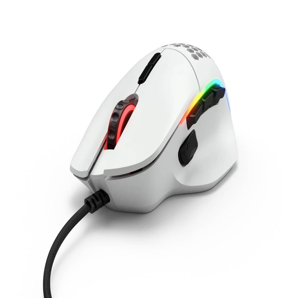World's Lightest Gaming Mouse Boasts Carbon Fiber Design