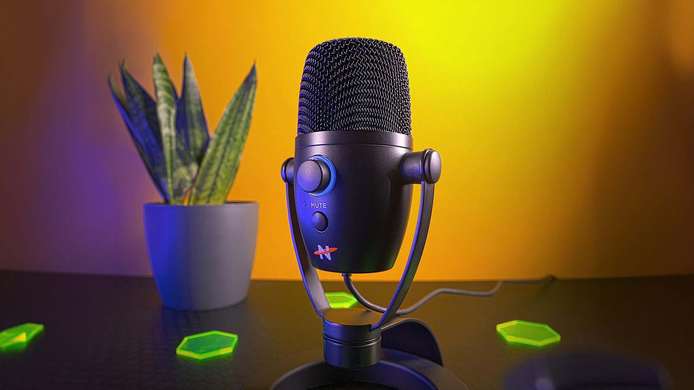 This 10 USB mic radically outperforms the one built into your