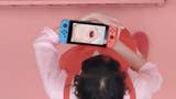 Nintendo svela nuovi mini-giochi di 1-2 Switch: uno di questi trasforma la console in un bebè da cullare