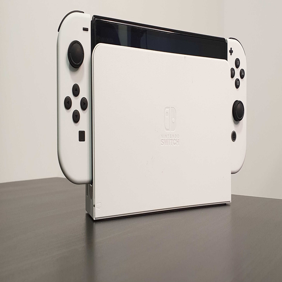 Nintendo Switch OLED White (Novo Modelo) + Acessórios + 1 Jogo