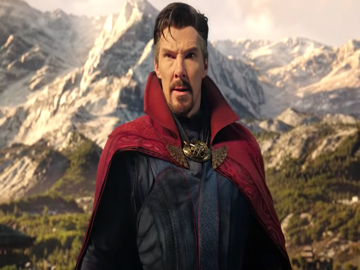 Doctor Strange: Cosplay as the Sorcerer Supreme from Marvel's Multiverse of  Madness