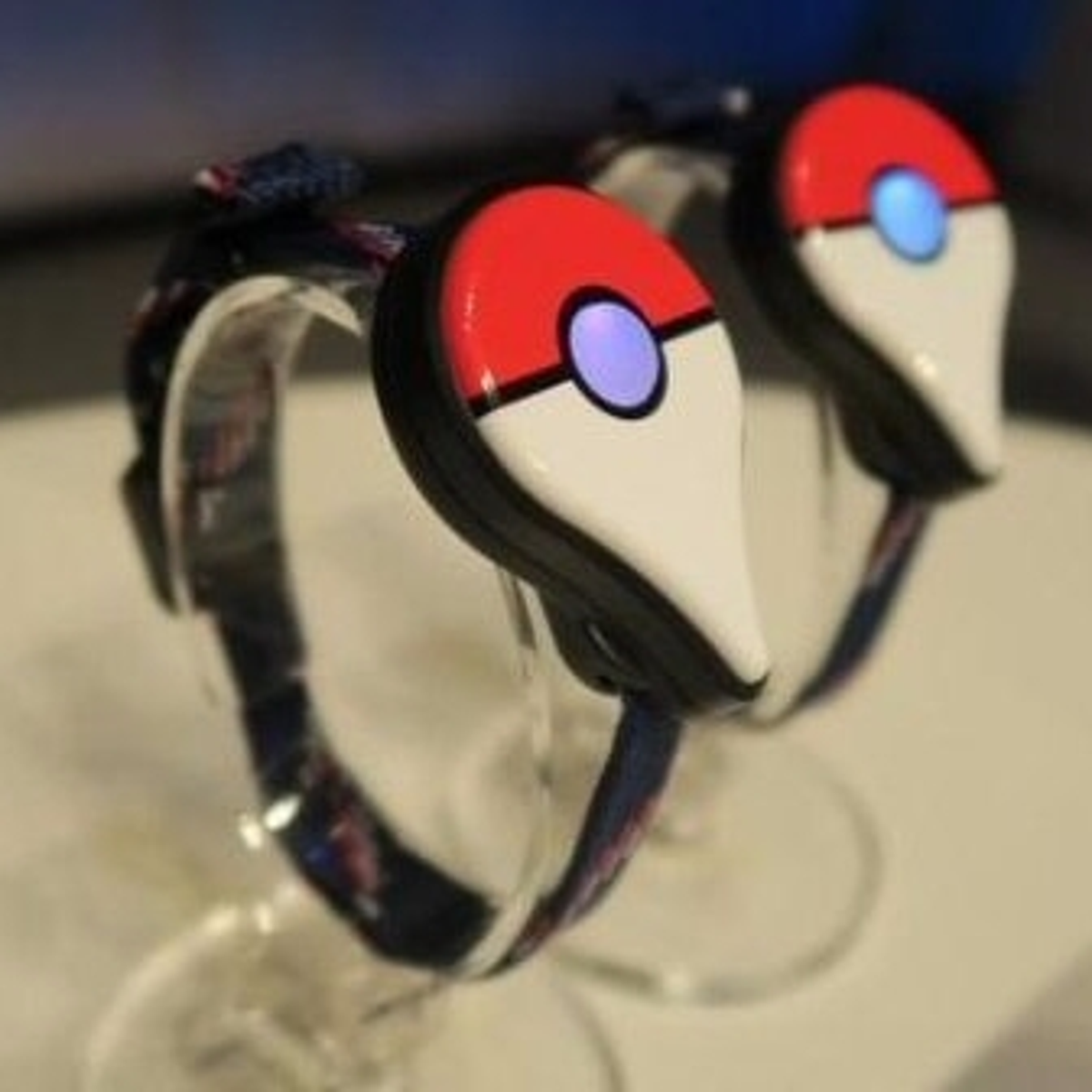 Pokémon GO spopola anche su  e i prezzi di accessori e gadget salgono  alle stelle