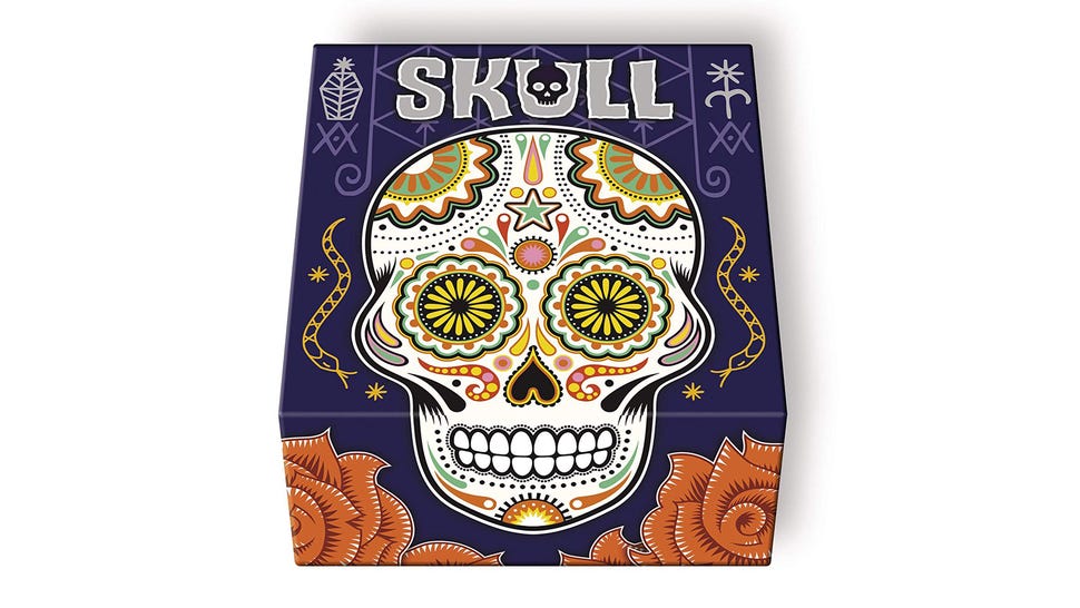 Skull party board game box