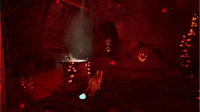 Der Fuchs-Protagonist von Spirit of the North 2 erkundet ein sehr rotes Gebiet mit leuchtenden Pflanzen und Runen