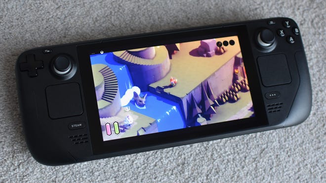 Tunic running on a Steam Deck.