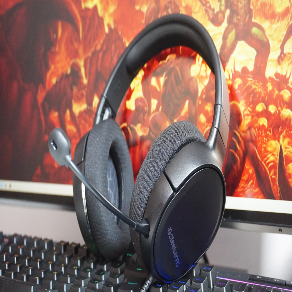SteelSeries Arctis 1 Headset Review: Comfortable, Breathable