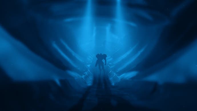 Metroid -Kunstwerke zeigen eine Silhouette von Samus Aran in einer schwach beleuchteten Umgebung, die möglicherweise aus einem Raumschiff hervorgeht