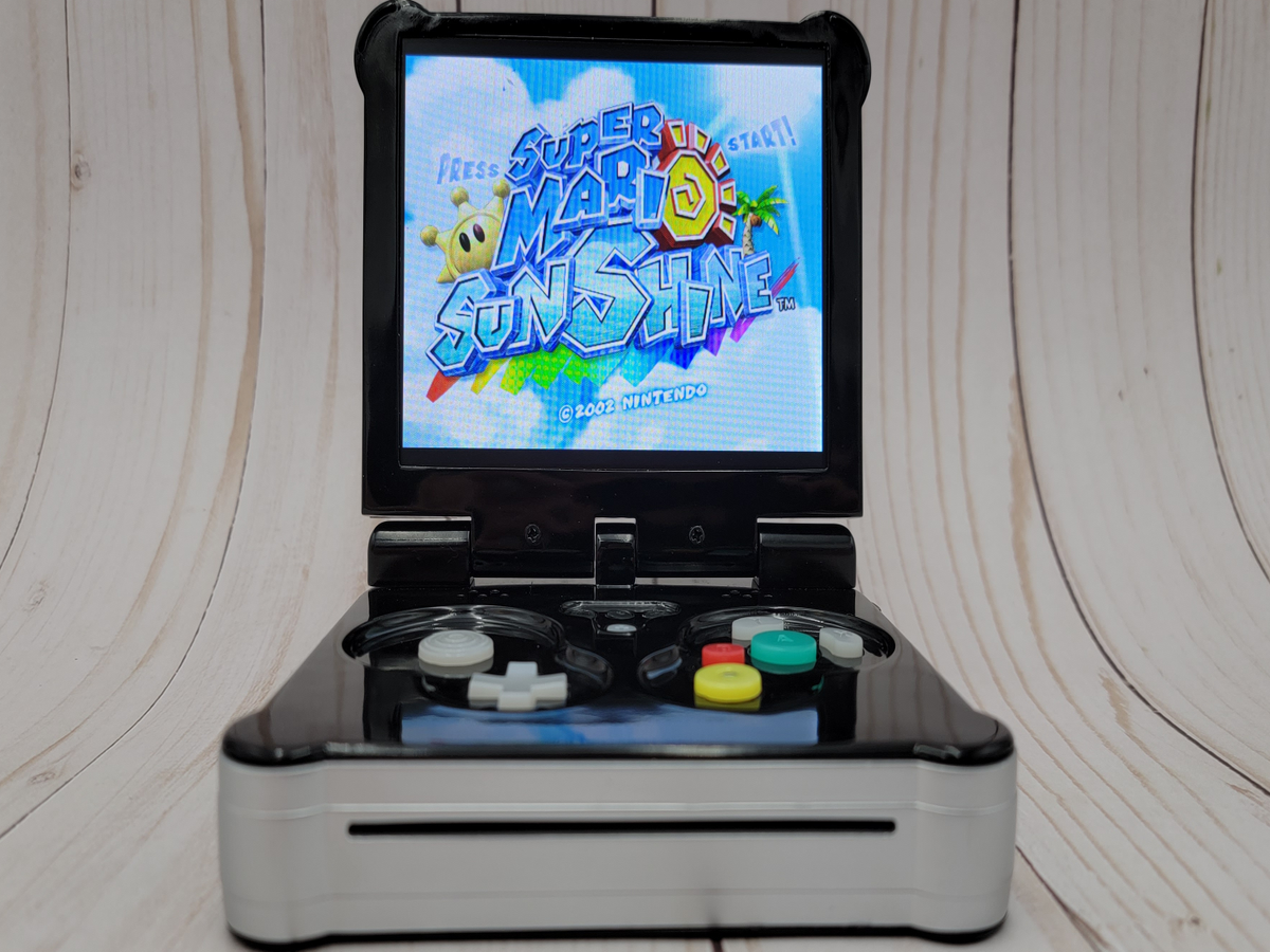 The internet's infamous fake portable GameCube has finally been brought to  life - The Verge