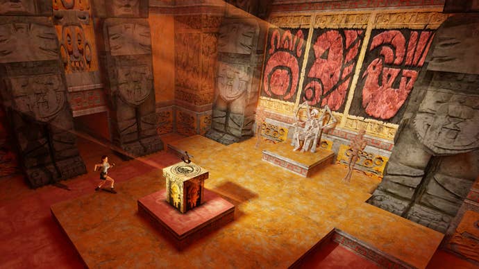 Lara Croft corre a través de una sala cavernosa y abandonada con estatuas antiguas y tallas en las paredes.  Se acerca a un pedestal con un artefacto encima.  Un cadáver momificado y un esqueleto con alas sobre un trono parecen observarla.