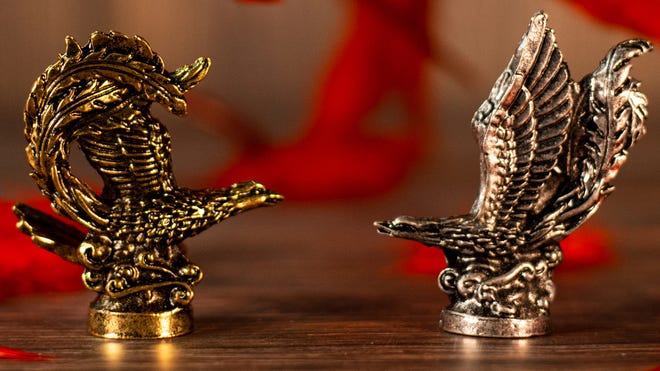 Tsuro: Luxury Limited Edition board game statues