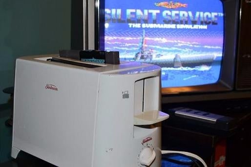 Un giocatore inventa il Nintoaster, un NES (funzionante!) all'interno