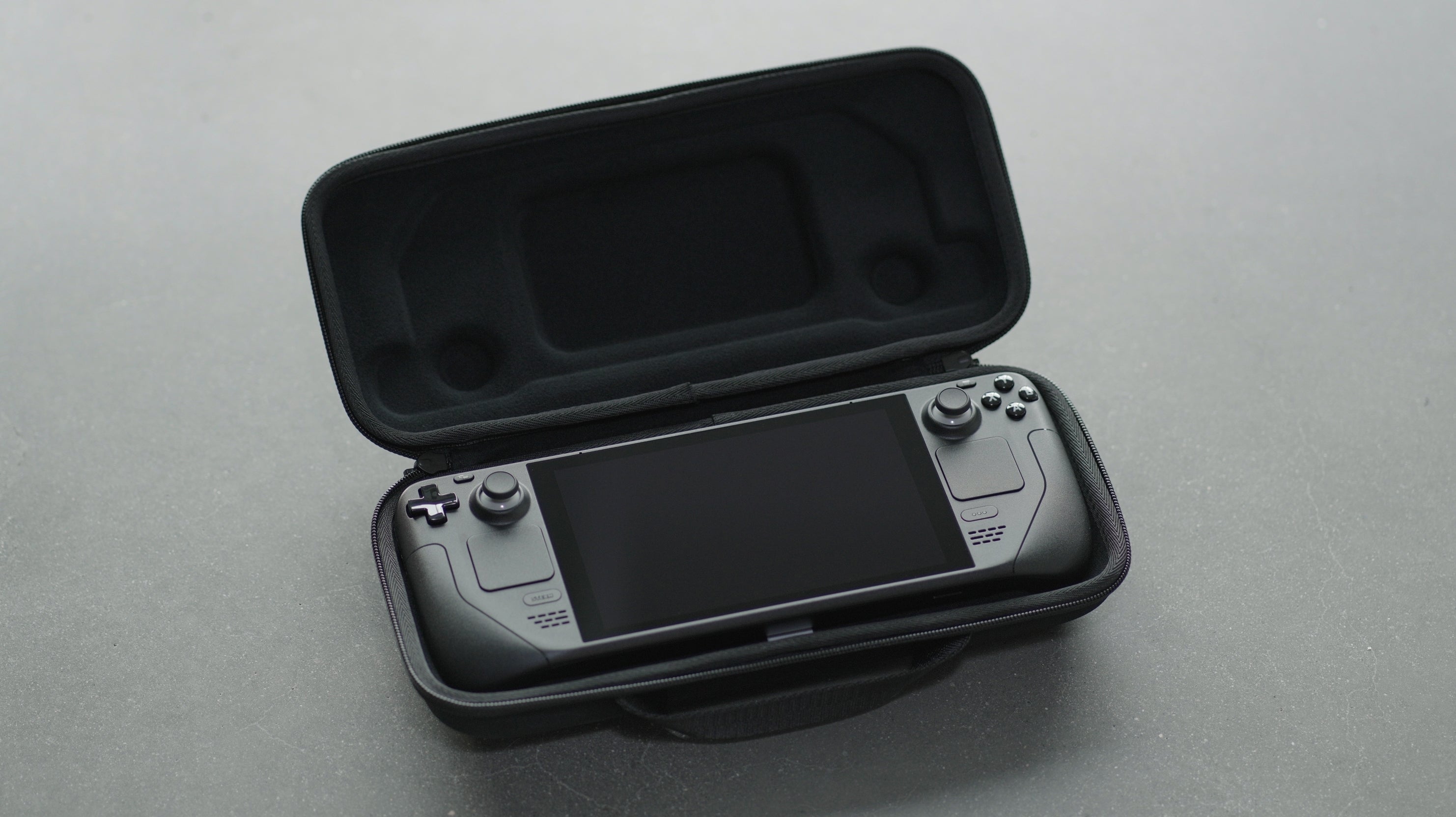 Valve shows off Steam Deck's cute carry case (and the cardboard