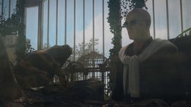 Agent 47 stares at a poisonous frog through a glass tank in Hitman 3