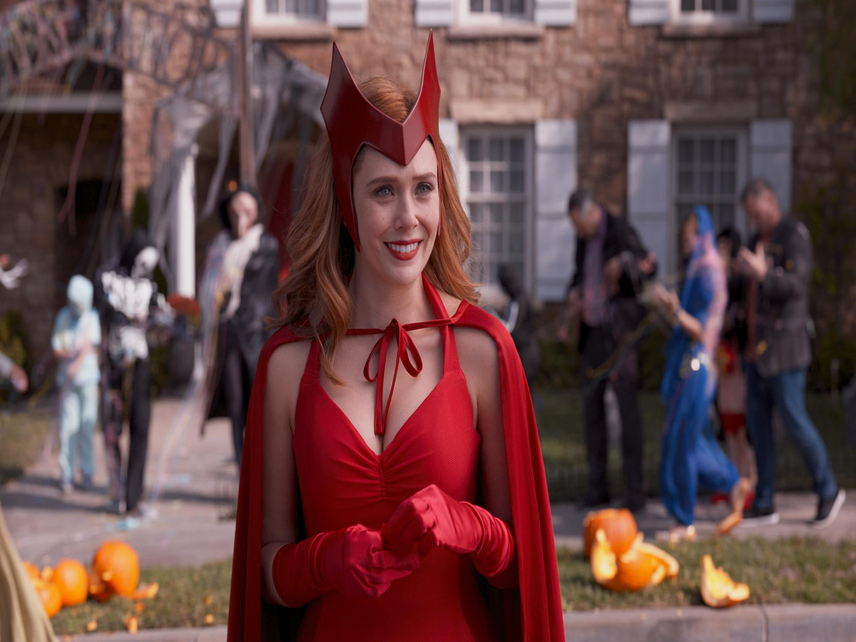 Wanda's New Scarlet Witch Costume - Media Chomp