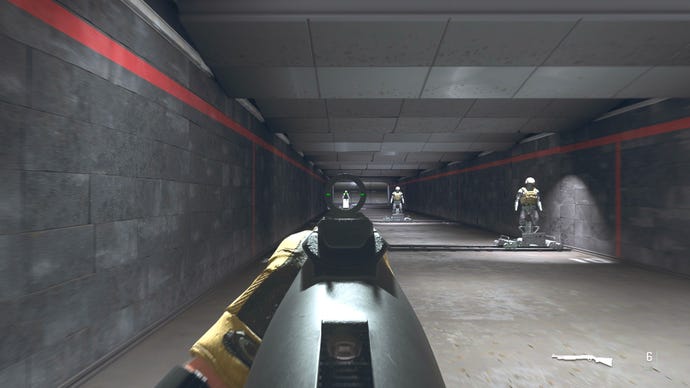 The player in Warzone 2.0 aims at a training dummy with the Bryson 800 ironsights.