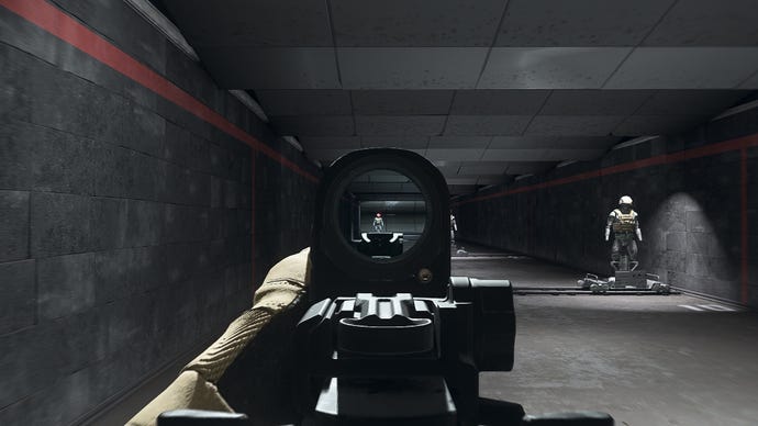 Pamuter ing warzone 2.0 Tujuan ing latihan Dummy nggunakake Corvus Sol 76 lampiran optik