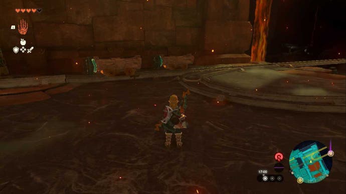 Zelda Totk, Link steht vor einem Wagen mit einem Lüfter, der auf der Rückseite auf den ersten Spuren für das erste Schloss im Feuertempel steckt
